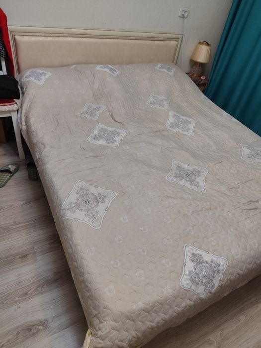 Кровать 160*200, шкаф, бежевый цвет