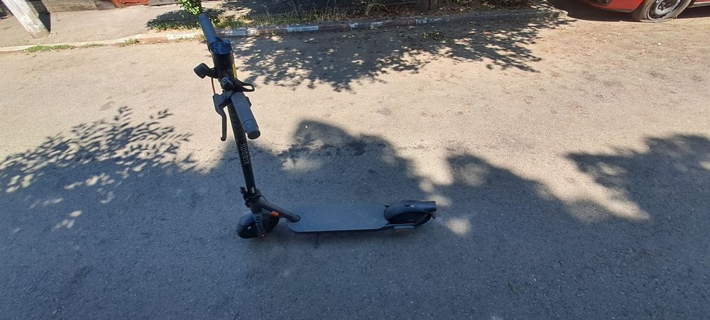 Vând trotineta electrica XIAOMI Elite cu garanție!