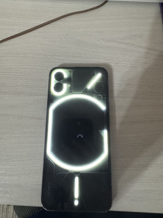Продам nothing phone 1