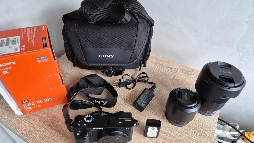 Фотоапарат Mirrorless Sony Alpha A6500 с 2 обектива