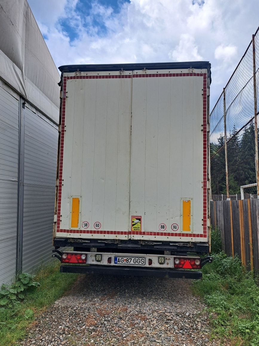 Ansamblul Daf xf 460 plus remorca  schmitz  vario