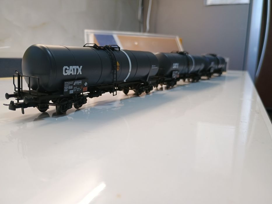 Vagoane cisternă GATX machetă trenuleț electric locomotiva scara HO