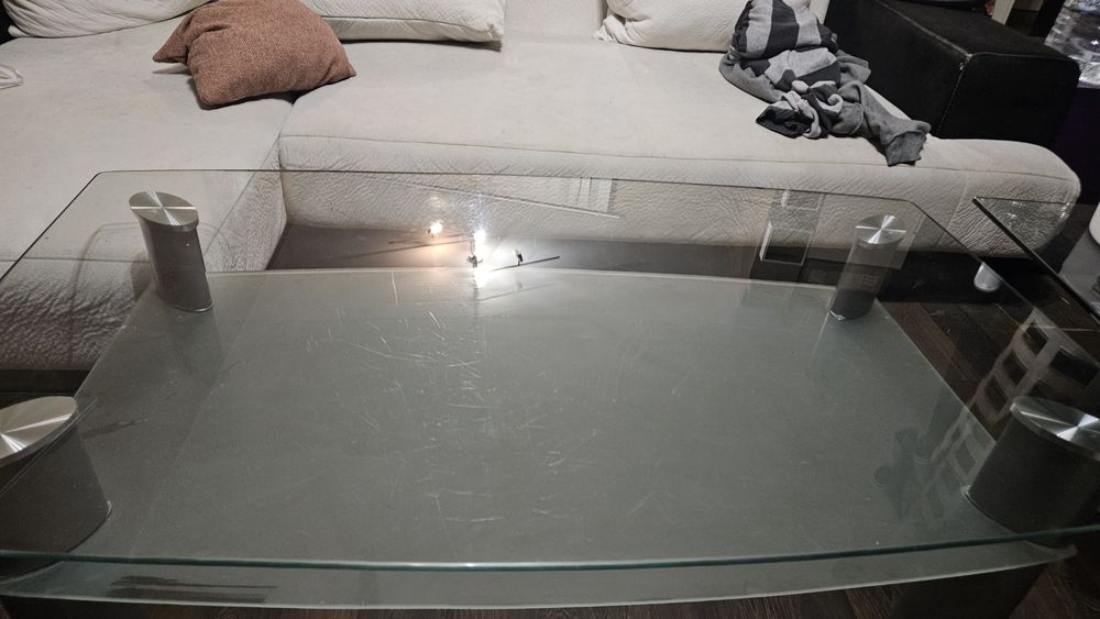 Мебели - шкаф/скрин, етажерки и стъклена маса