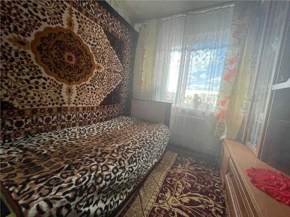 Продам 4х комнатную квартиру,  на 5 мкр, по Мира, за Тулпаром,