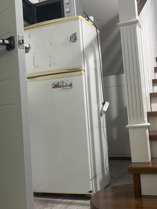 Холодильник сгорел шнур, на запчасти