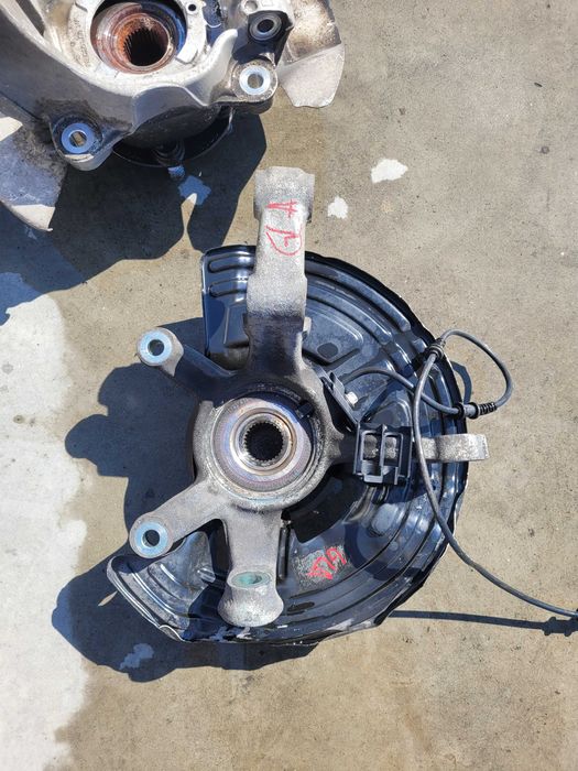 Fuzeta fata dreapta Mercedes GLA X156 2.2