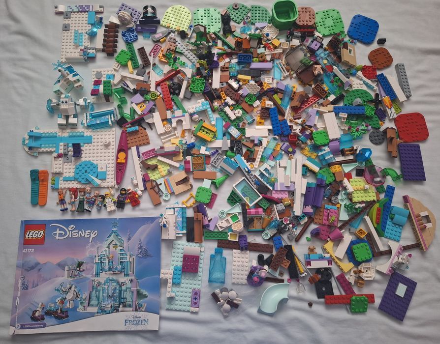 Lot Lego Disney Frozen (43172)+alte piese Lego.