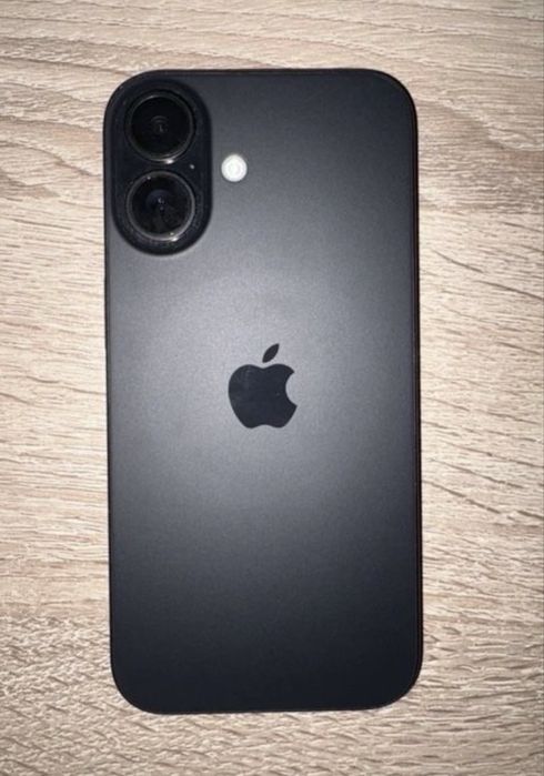 продам обмен айфон 16 128гб на гарантии, ему меньше месяца