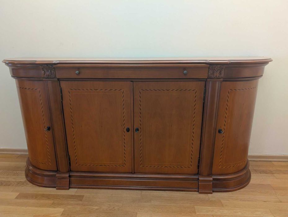 Дървен скрин дърво