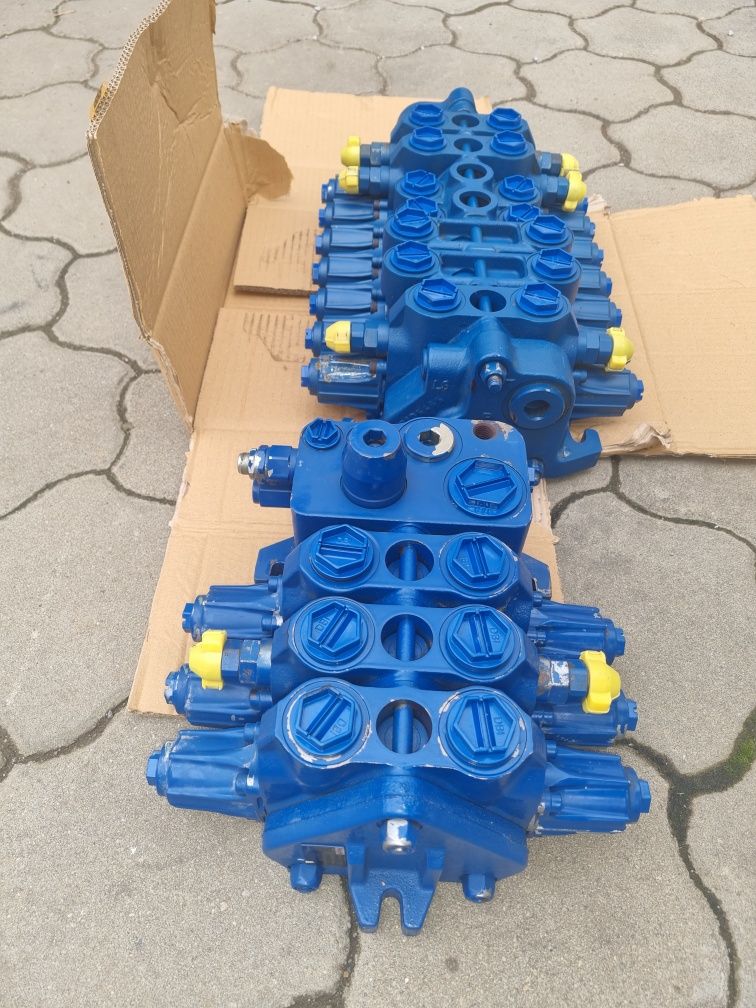 Distribuitoare jcb Rexroth