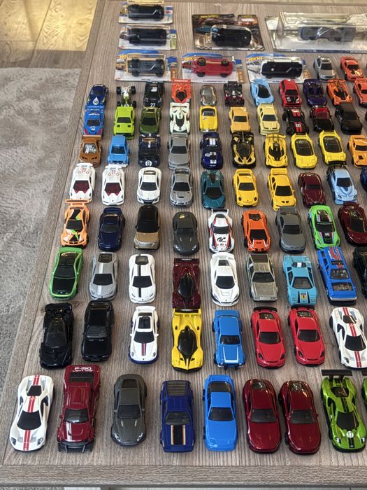 Hot wheels колички