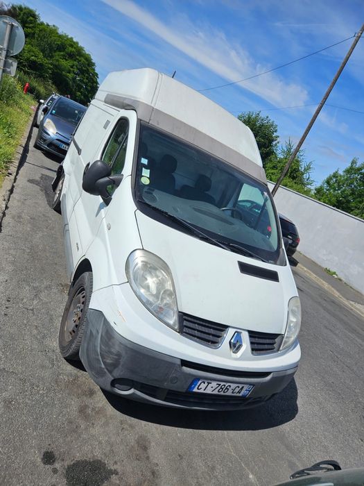 Renault trafic.