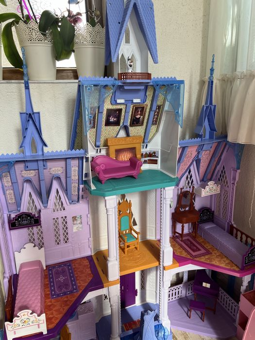 Castel Frozen Ana si Elsa 2