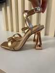 Sandale elegante, toc gros