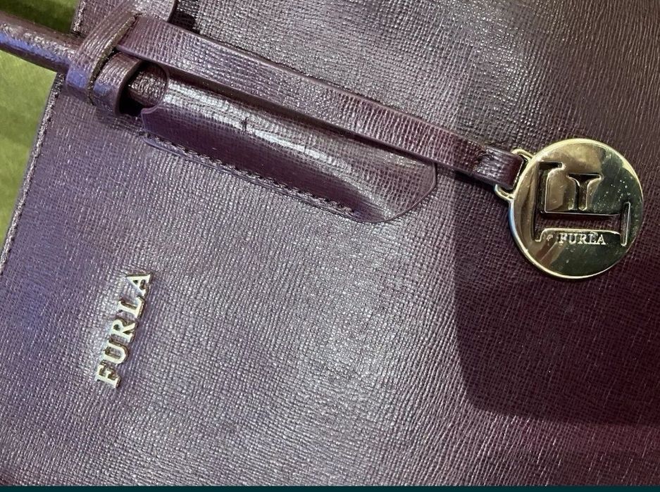 Чанта фурла furla бежава екрю