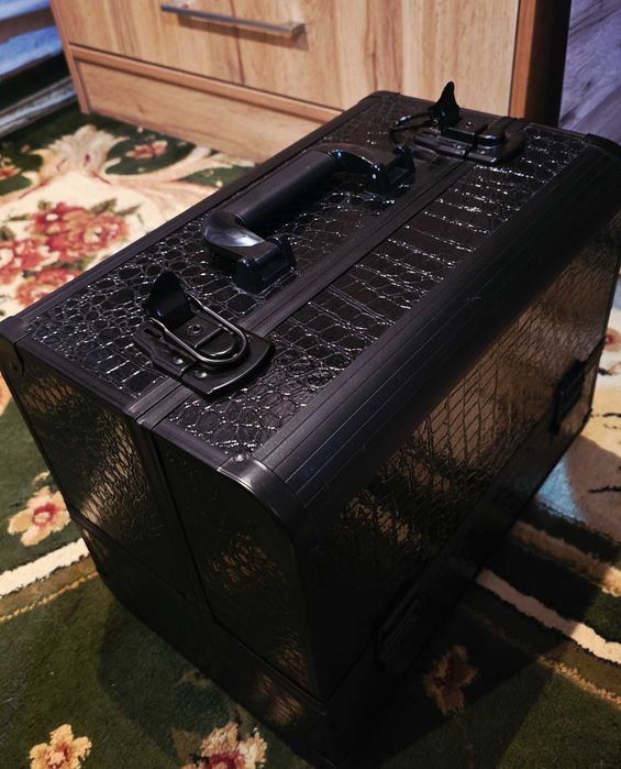 Чемодан для визажиста