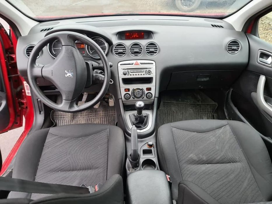 Dezmembrez Peugeot 308 1.6 HDi 109 CP an 2009 cod motor 9HZ