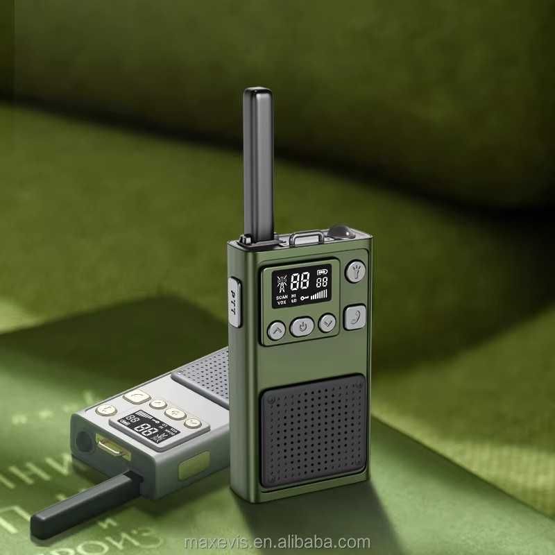 Портативная рация Walkie Talkie с дальней связью 470 МГц с фонариком
