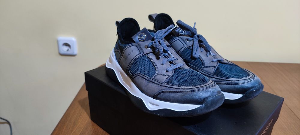 Продавам мъжки обувки