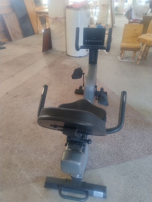 Bicicleta fitness foarte puțin folosita
