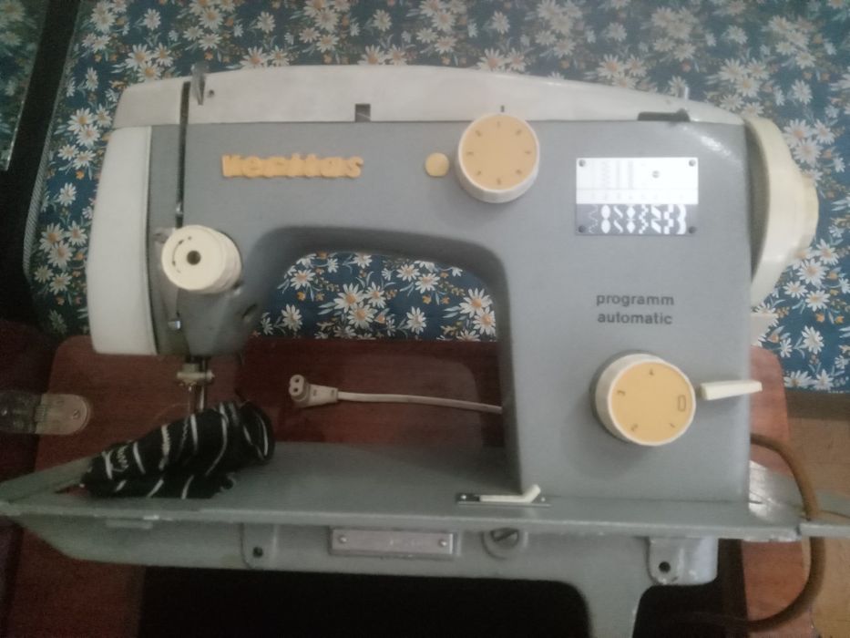 Продам... Машинку рвбочею в хорошем состоянии...