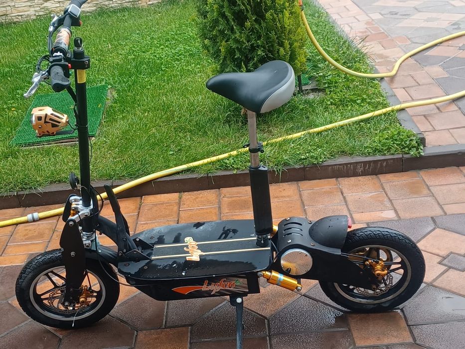 Scuter electric foarte puternic ,merge cu 50 km/ ora și o autonom  65