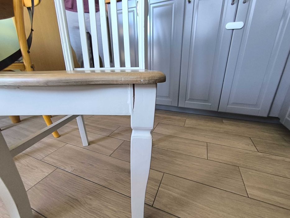 Трапезна маса с 4 стола