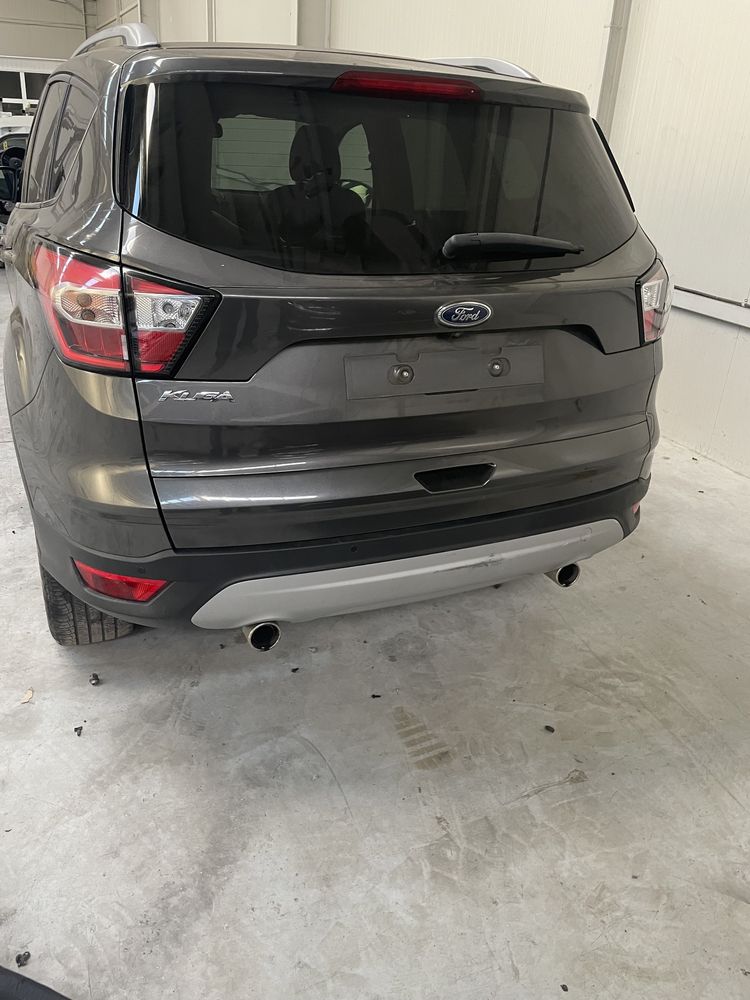 Haion Ford Kuga 2017-1019 în stare foarte bună