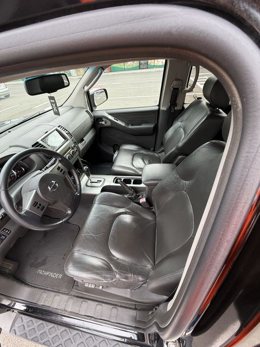 Nissan Pathfinder 2.5 Automat 4x4 7 locuri intretinuta