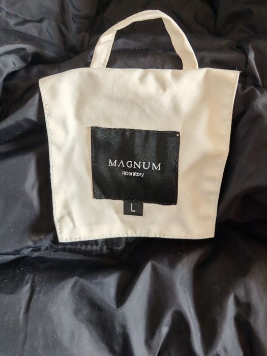 Продаю фирмен,куртку пуховик MAGNUM, РАЗМ (L)