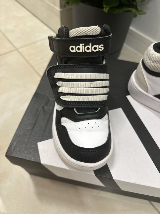 Спортни обувки Adidas