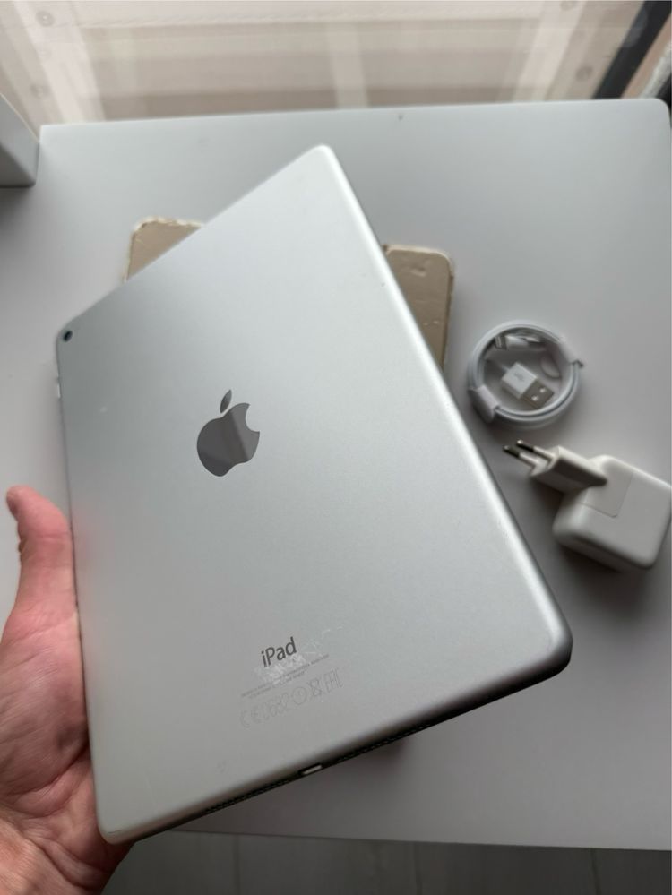 Tableta Apple • Ipad Air 2