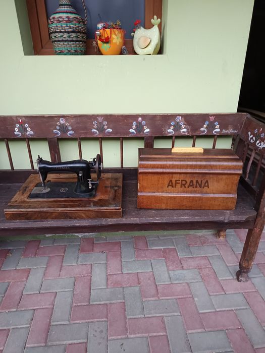 Mașina de cusut - decoratiune