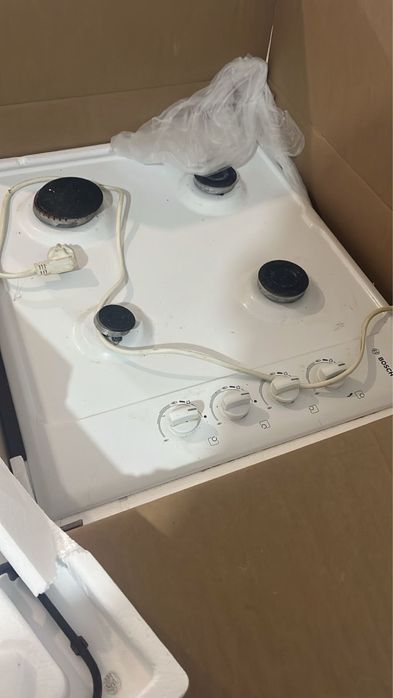 Продам газовую поверхность Bosch