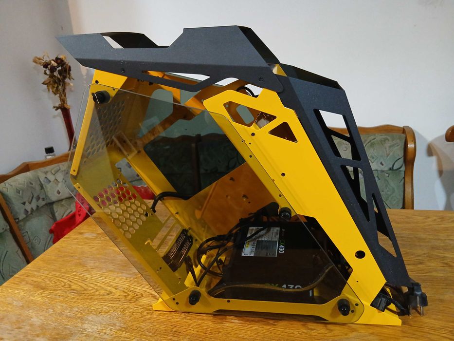 Carcasa AQIRYS Saiph + sursa Corsair 430W