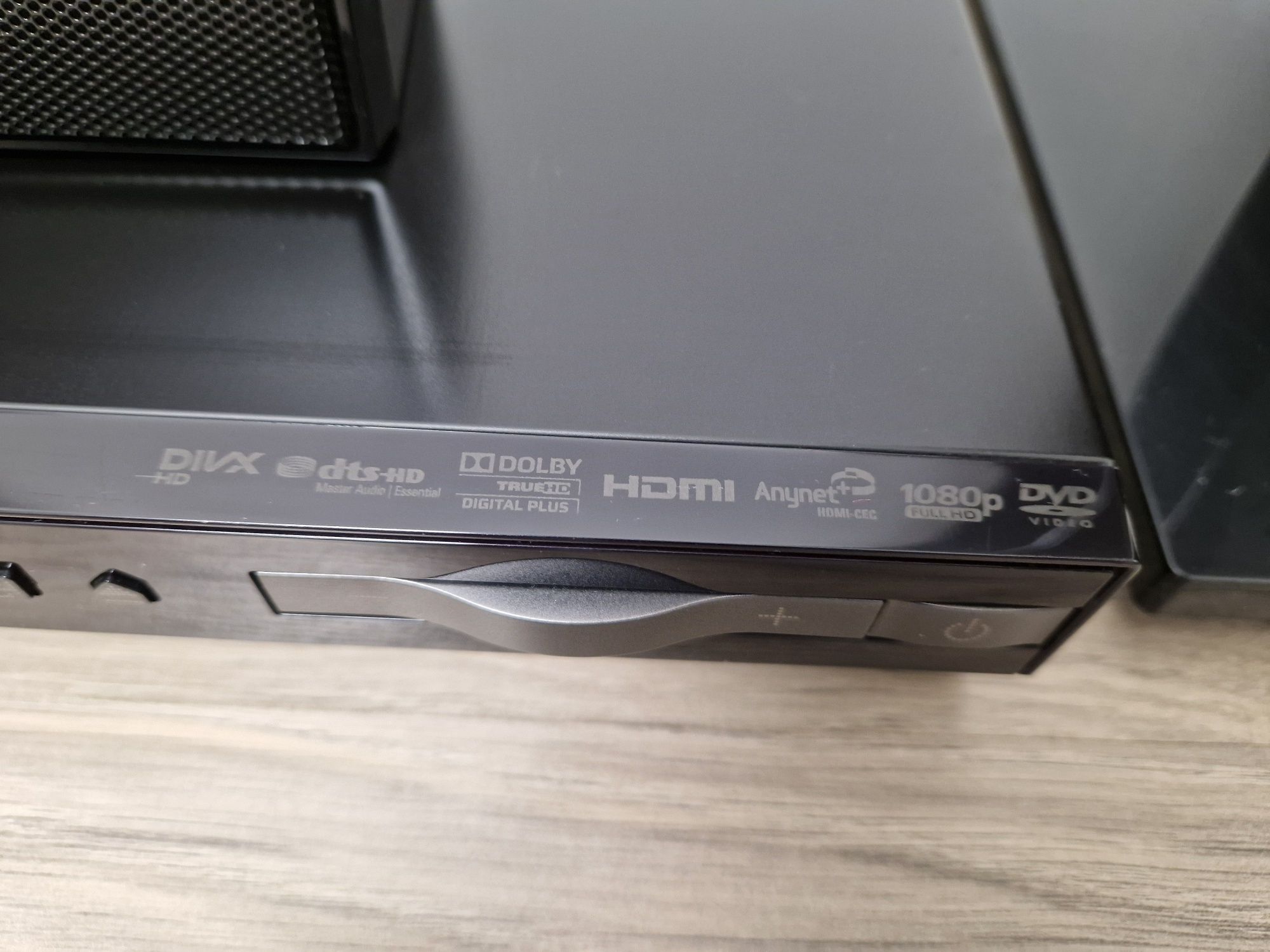 Sistem Home Cinema 5.1, 3D cu Blu-ray
Samsung HT-H4550R, Negru