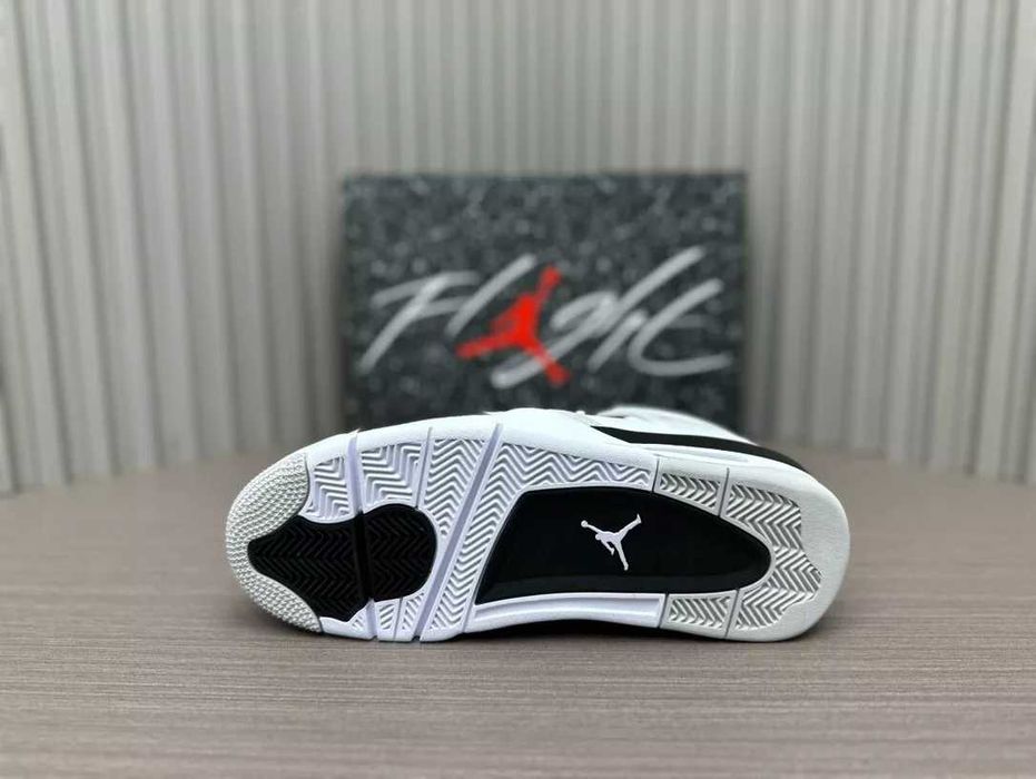 Jordan 4 Military Black (42.5/44.5) FULLBOX | Livrare cu verificare