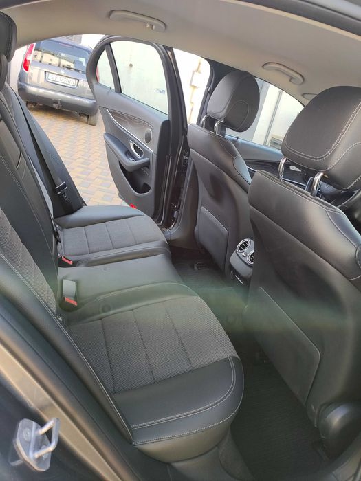 Mercedes Benz E220D