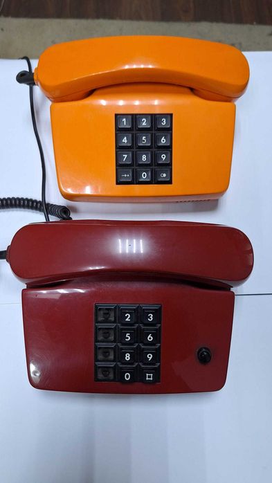 Telefon fix cu butoane ,vintage,old,retro