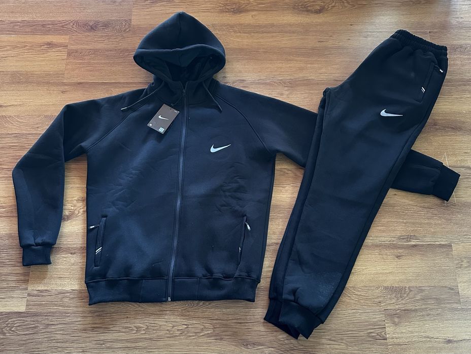 Мъжки,ватиран,черен екип Nike ГОЛЕМИ РАЗМЕРИ