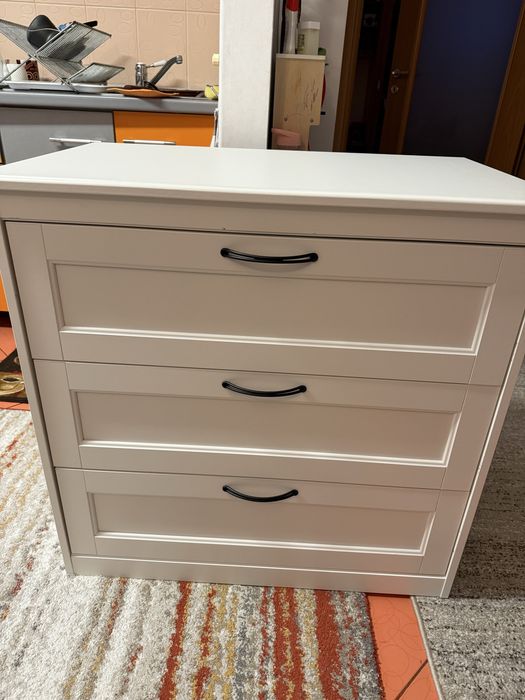 Comoda cu 3 sertare noua Ikea
