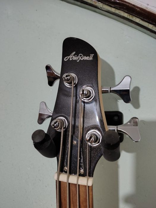 Обмен Бас гитара Aria pro 2