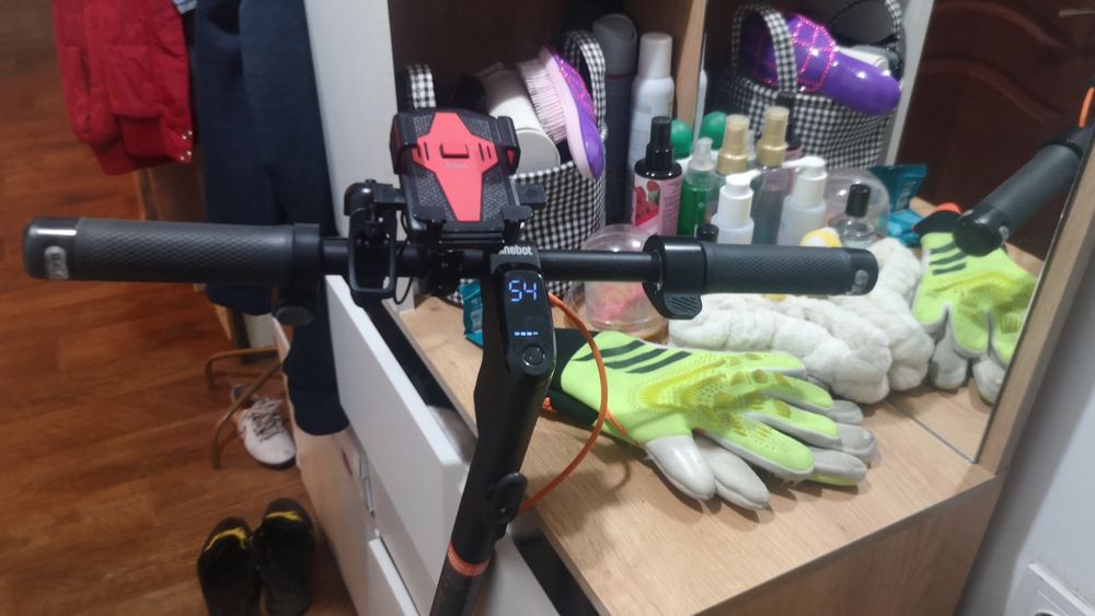 Продам найнбот ф2 плюс