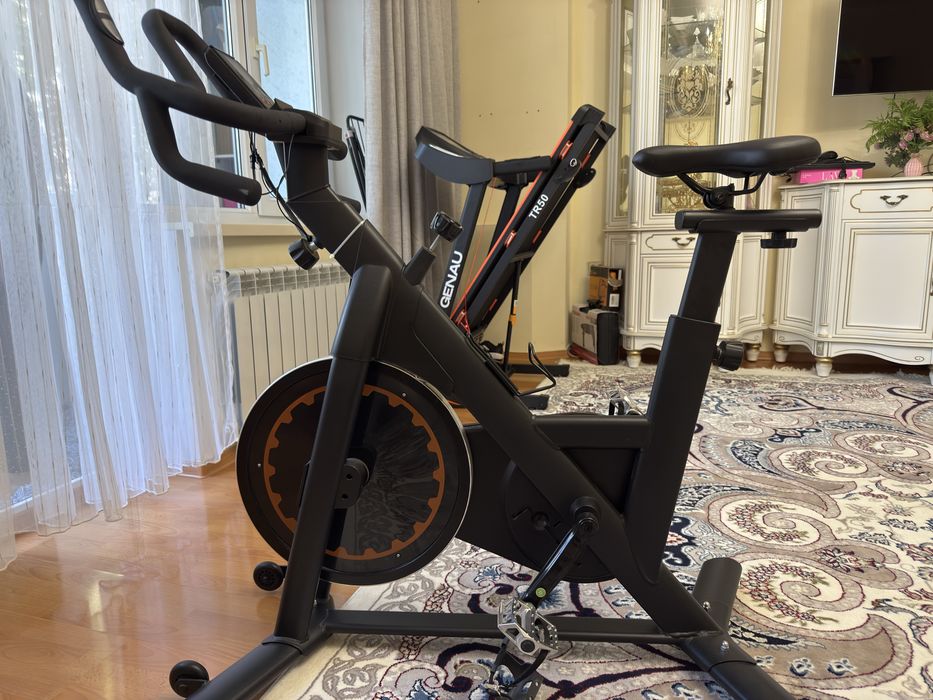 Велотренажёр UREVO для дома