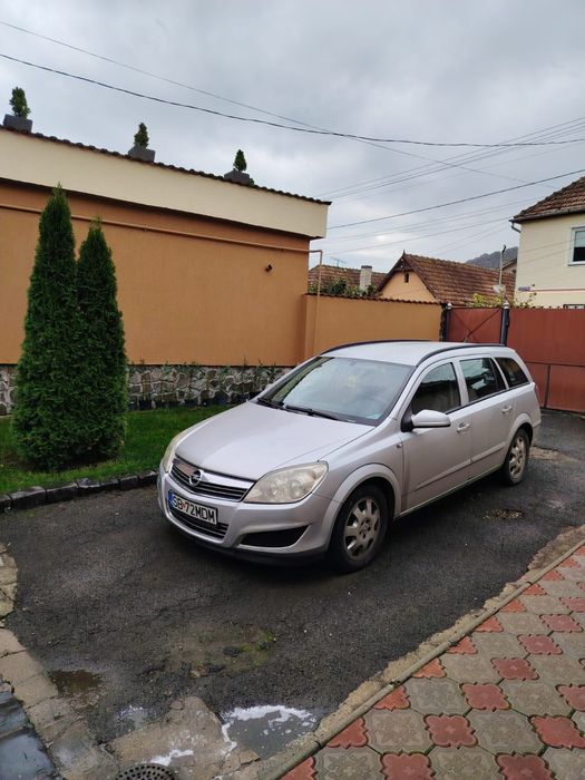Vând Opel Astra h 1.9