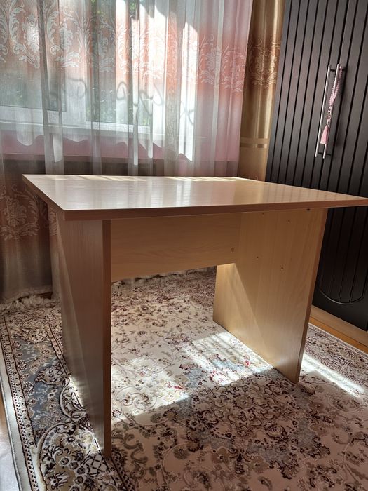 Продам письменный стол