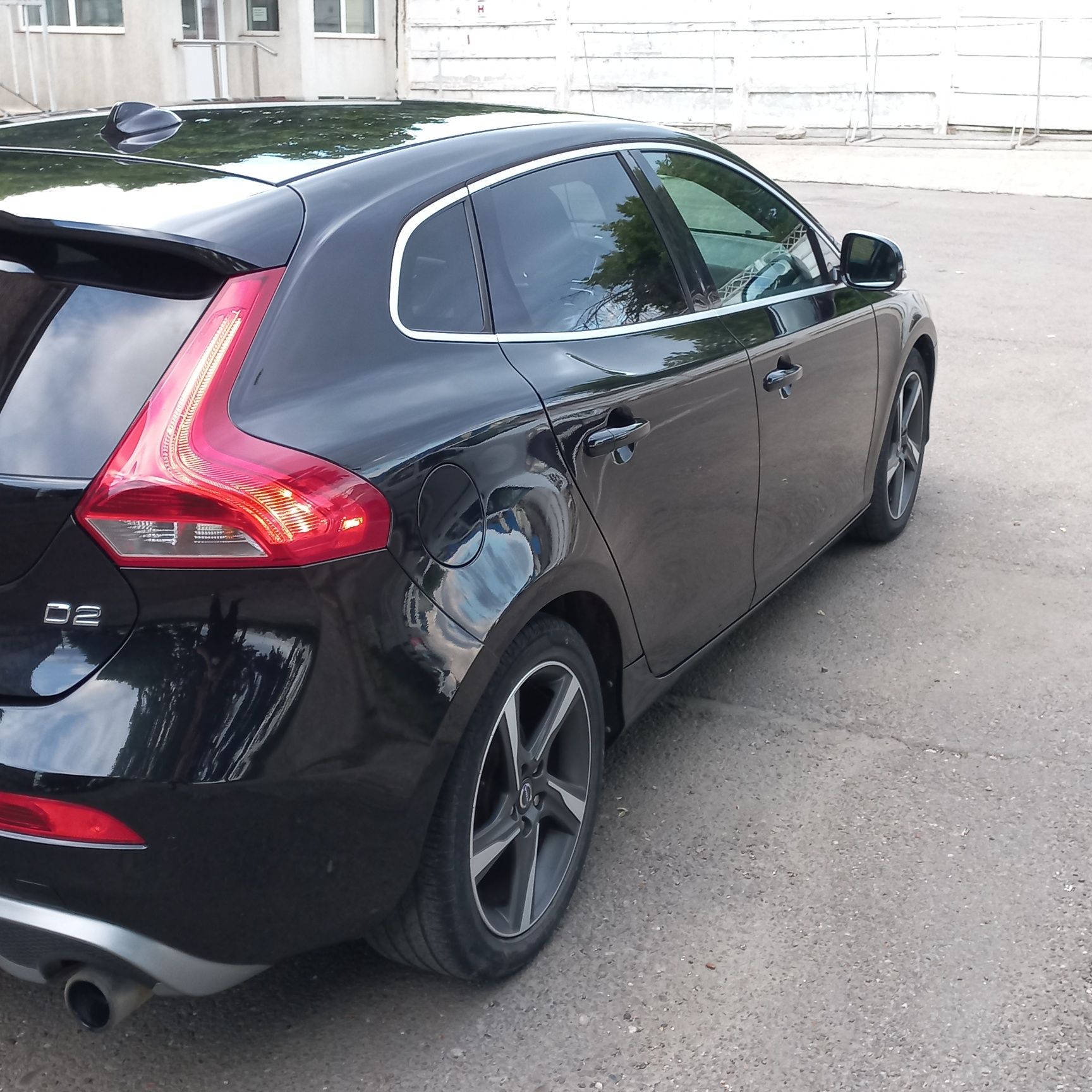 Volvo V40 R Design 2013 1.6 diesel