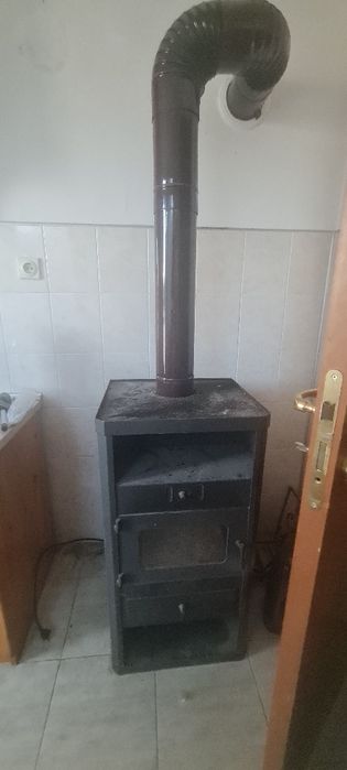 Печка на дърва и въглища