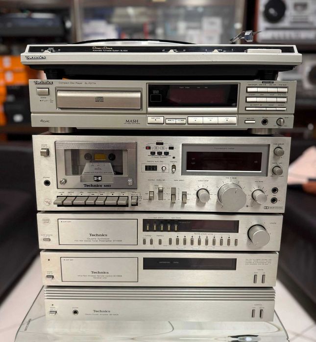 Висок клас аудио система - сет Technics - стъпало,дек, CD и др.