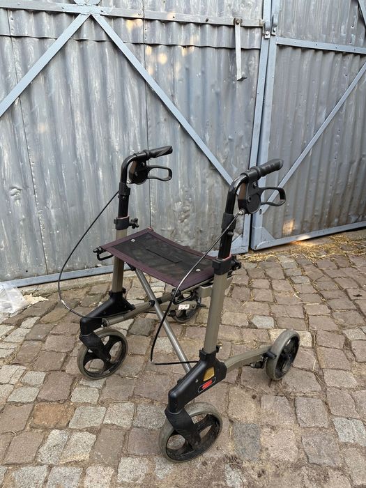 Mergator pentru Oameni in vârstă